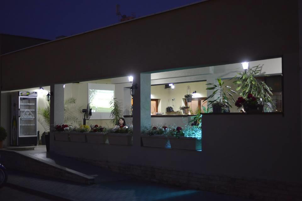 Motel Select Сату-Маре Екстер'єр фото