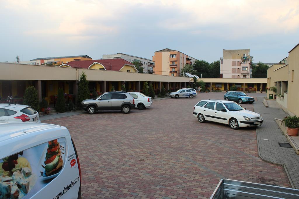Motel Select Сату-Маре Екстер'єр фото