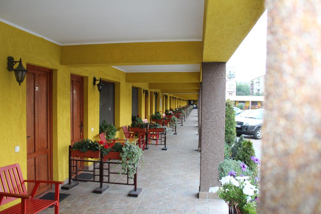 Motel Select Сату-Маре Екстер'єр фото